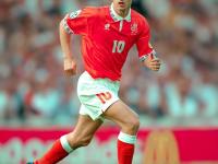 B体育官方-足球盛宴:荷兰队夺得锦标赛冠军