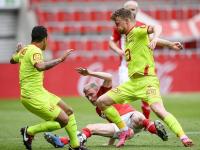 B体育官网-马德里竞技击败瓦伦西亚，取得胜利