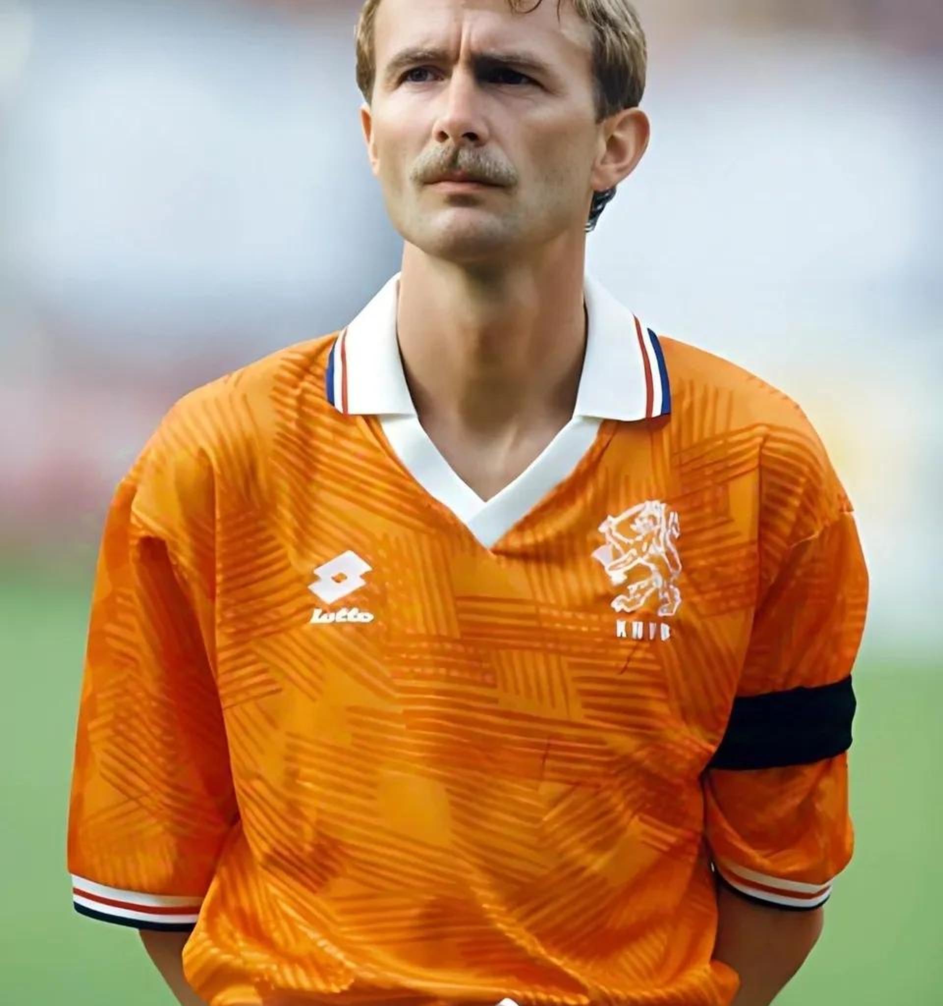 足球盛宴:荷兰队夺得锦标赛冠军