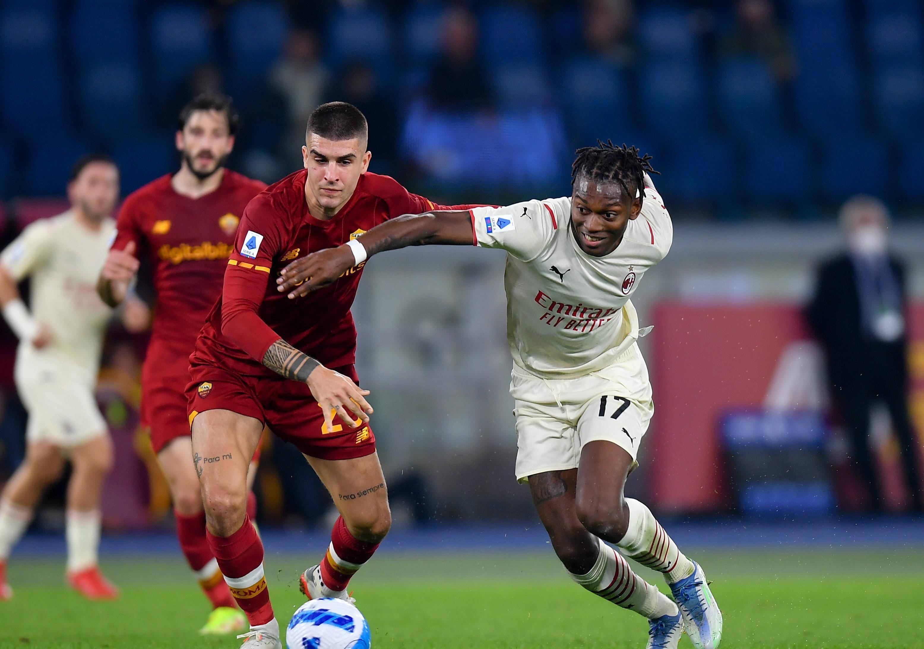 意甲AC米兰2-1逆转尤文图斯，博格巴梅开二度迪巴拉救主，AC米兰继续领跑的简单介绍