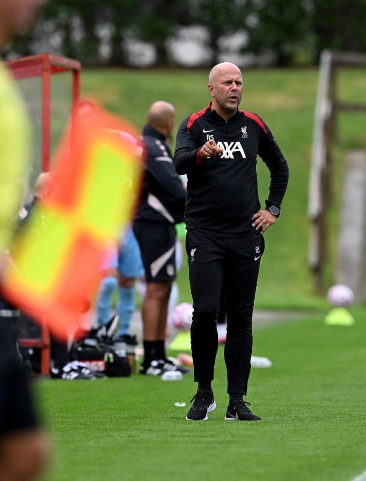 斯托克城球员集训备战，迎接下一场胜利的简单介绍