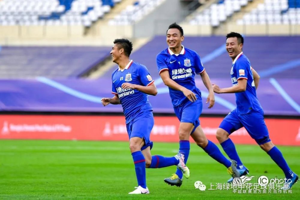 包含深圳佳兆业力克对手，晋级淘汰赛的词条