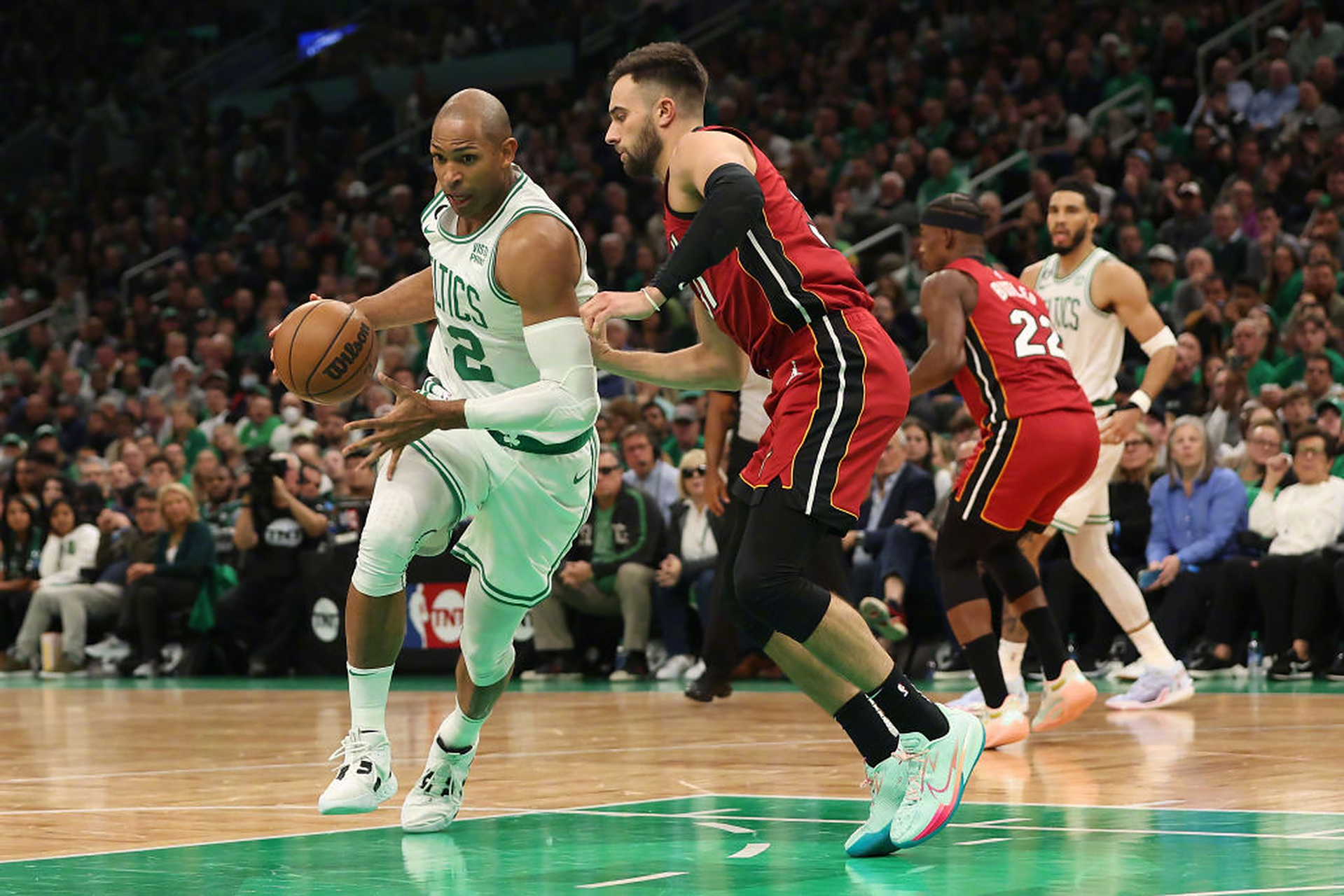 热火逆转凯尔特人，巴特勒发威