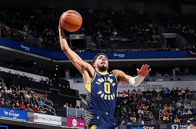 步行者不敌公牛，拉文砍下33分独揽