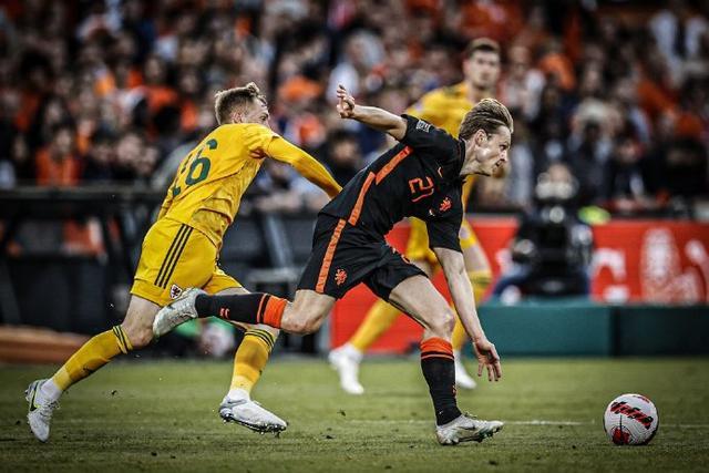 包含曼联曼彼钱巴赛罗那巴赫，缺少欧盟四强的词条