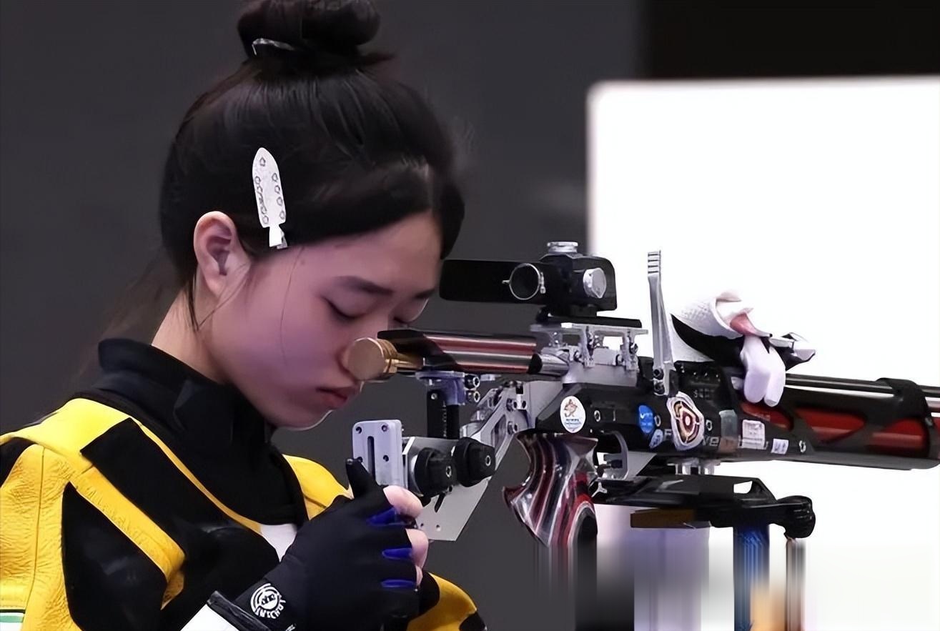 加拿大选手莎拉收获女子射击银牌