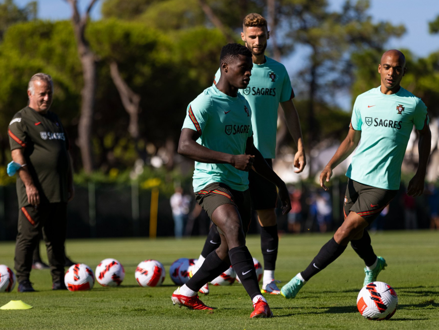 阿塞拜疆球队实现惊艳逆转，成功晋级八强